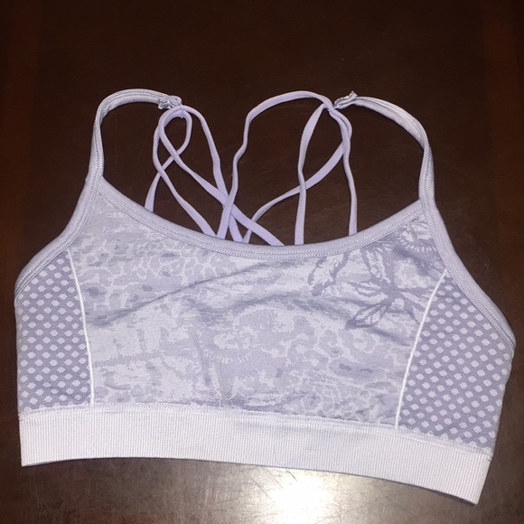 SOLD 🤑FABLETICS set Capri& sports bra (xs set) - Picture 16 of 16